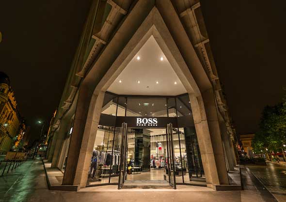 facciata del flagship store Hugo Boss a Parigi