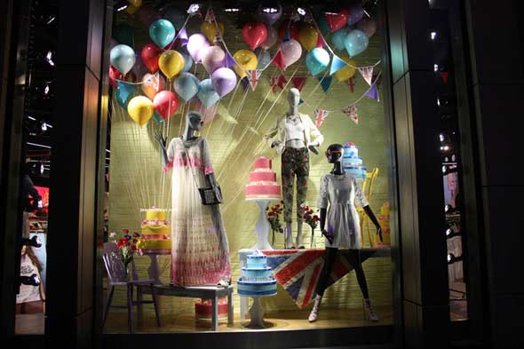 TOPSHOP vetrine di Londra