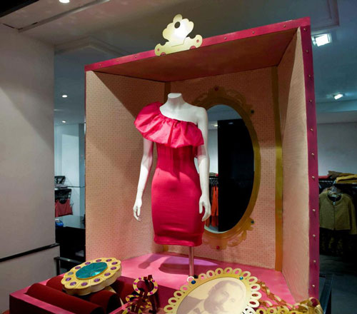 Lola Rúa Marta Gómez vetrine boutique Ararat Madrid
