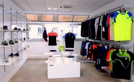Lotto sport italia showroom parigi