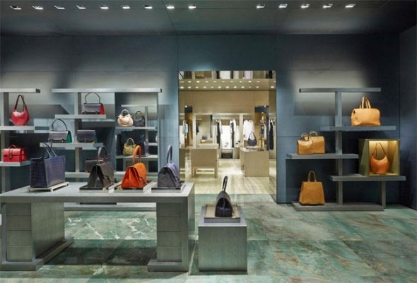 Boutique Armani Avenue Montaigne Parigi