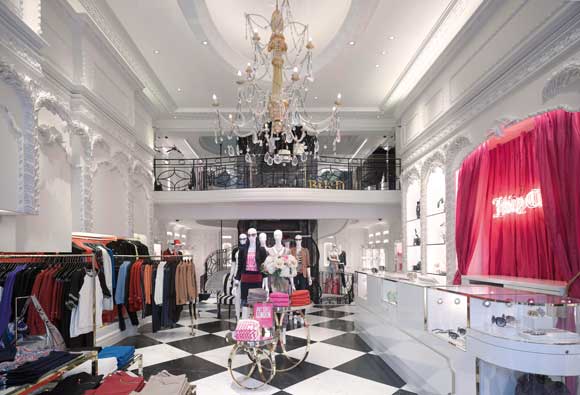 Juicy Couture  flagship store by MRA Architecture & Interior Design
