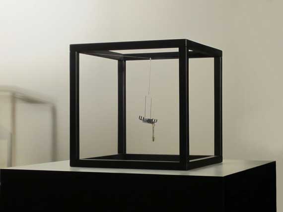 mostra-produzione-autore-bari-liquid-cage