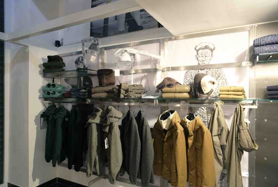 C.P. COMPANY STORE Bari