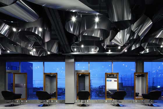Beauty Salon by Moriyuki Ochiai Architects