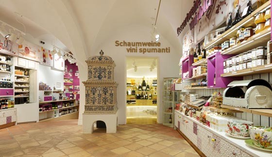 Studio Monovolume Architecture progetto HARPF DRINK SHOP Brunico