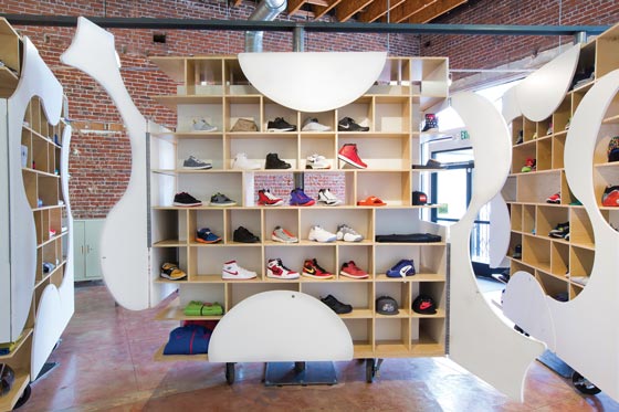 Authentix sneaker boutique flessibile a Los Angeles