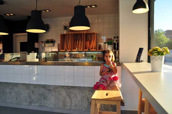 JULIETA PAN & CAFE  designed by Estudio Vitale