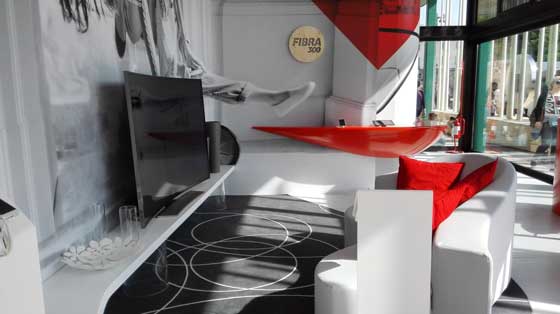 vodafone-pop-up-store-darsena-milano vodafone-pop-up-store-darsena-milano