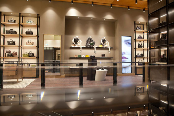 Coach, il negozio di Parigi