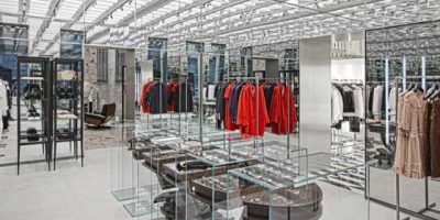 N°21 apre a Milano il suo primo flagship store in Italia.