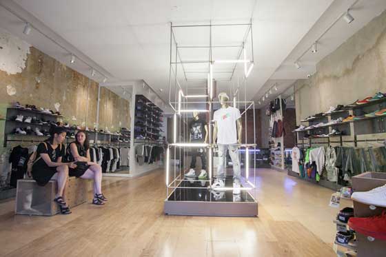 ALUMNI sneaker BOUTIQUE NEW YORK
