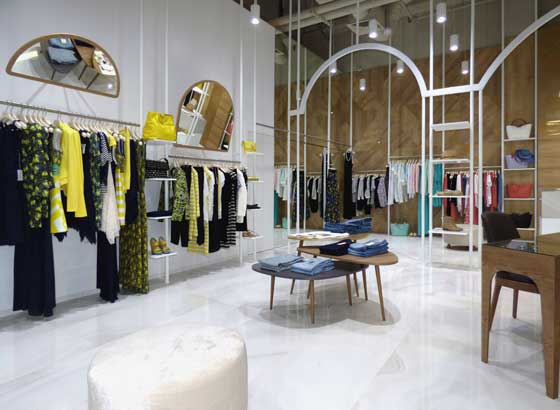Dresses Burgas franchising Patrizia Pepe Pinko