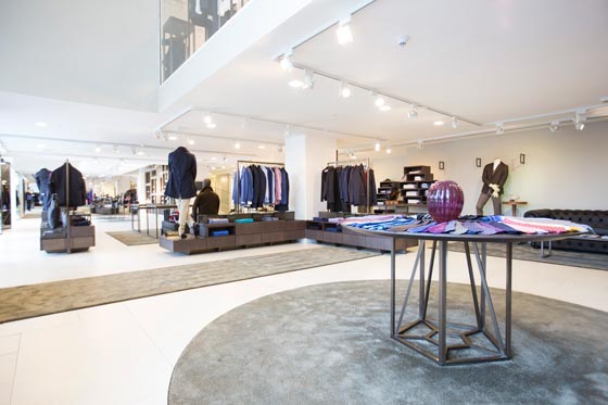 Interni dell'Emporium Men a Baku progettato da Garde Italy