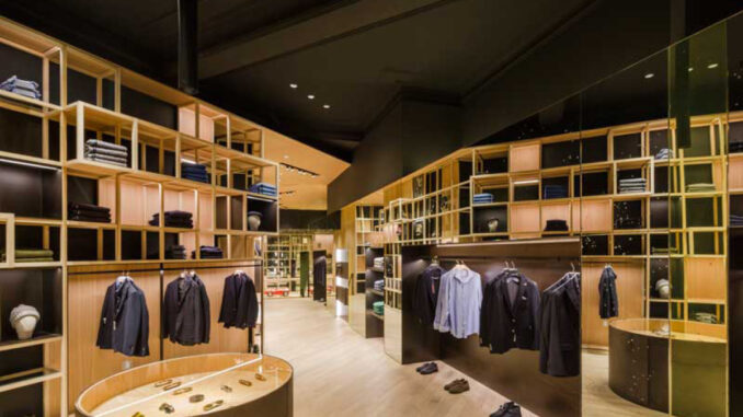 boutique Nino Alvarez Barcelona con griglie in legno