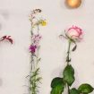 Piuarch presenta “Flowerprint” il ricamo floreale verticale.