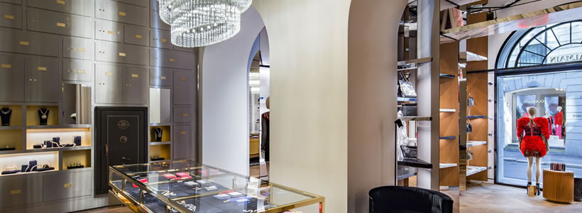 Balmain negozio Milano via Montenapoleone