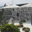Philipp Plein: a Saint Tropez un temporary store per tipi da spiaggia.