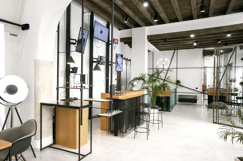 Indice Eyewear concept store designed by the Studio Labzona architects