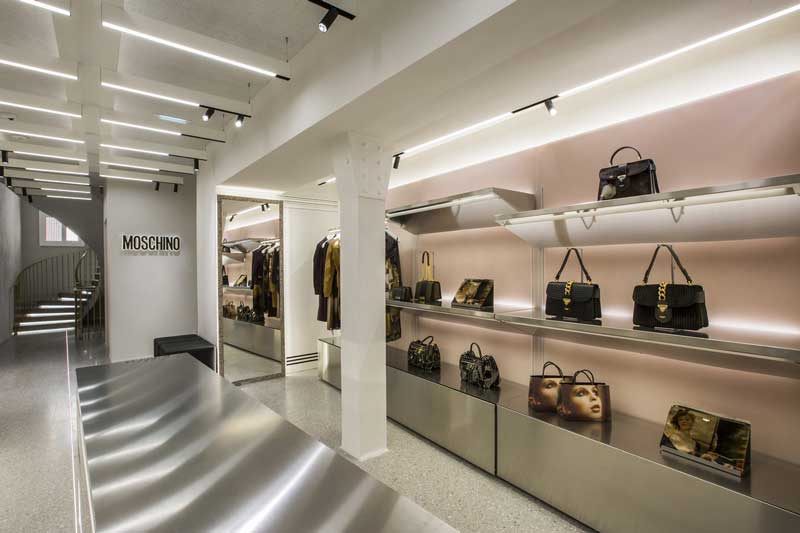 Boutique Moschino Parigi Saint-Honoré