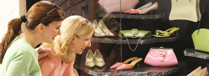 Pilkington OptiView™ Protect OW is an anti-reflective extra clear glass