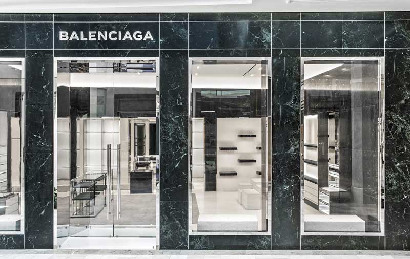 La nuova boutique Balenciaga di Via Montenapoleone a Milano