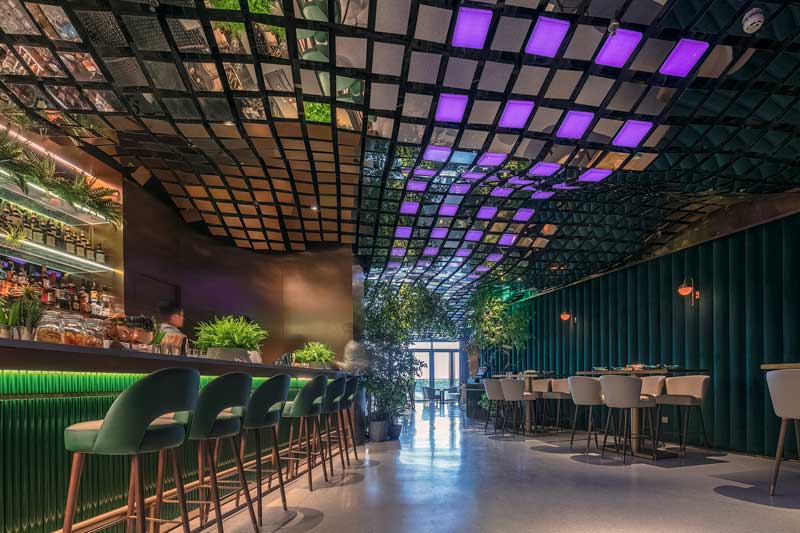 Oasi restaurant bar has been designed by Hejidesign Studio