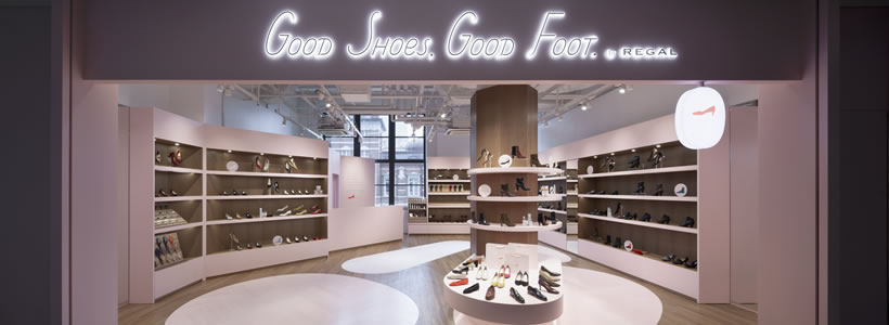 Good Shoes, Good Foot by REGAL in Tokyo with entrance and shoe displays