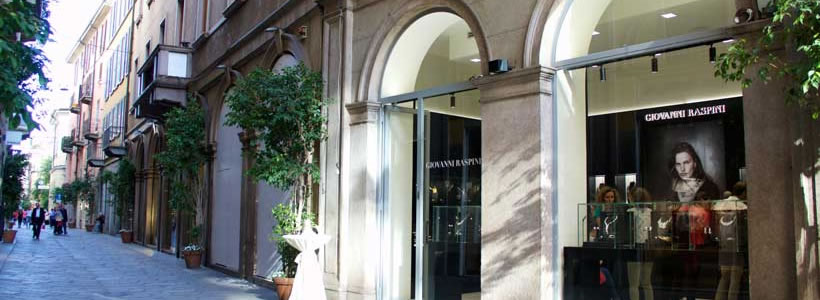 Giovanni Raspini boutique Milano via della Spiga