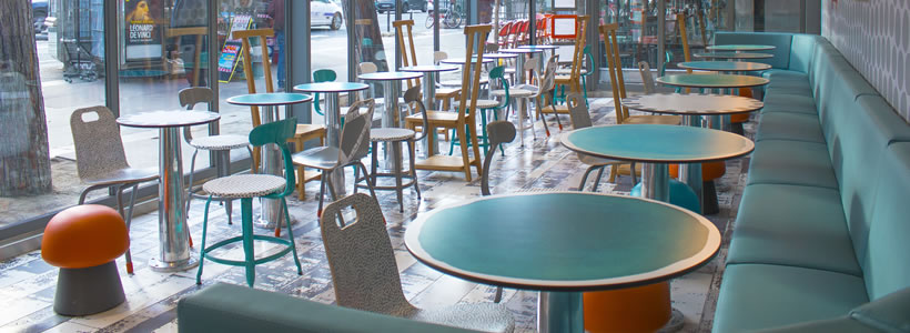 Paola Navone sceglie laminati abet per decorare pareti porte tavoli dei McDonald’s France