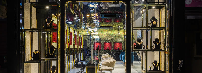 Studio Ardete created the new Swarn Jewellers Store Project.