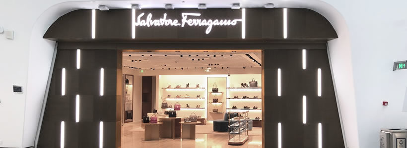 SALVATORE FERRAGAMO unveils its new store at Beijing Daxing International Airport.