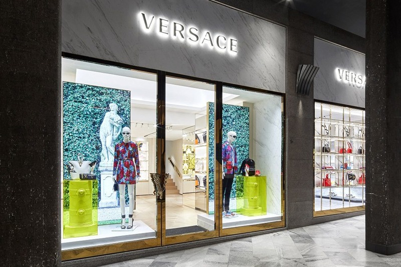 Versace apre una boutique a Bologna
