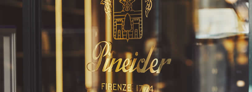 flagship store Pineider Milano