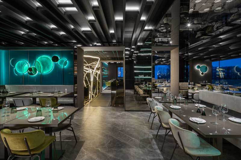 Architetto Maurizio Lai progetto di interior design per il ristorante MOYA