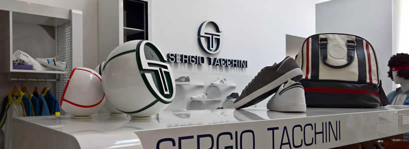showroom Sergio Tacchini progettato e realizzato da Nicola Zema