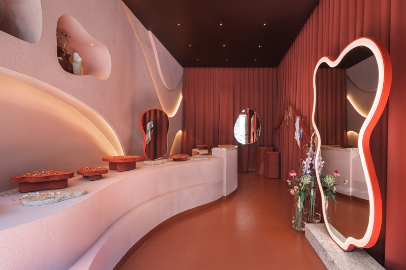 Noke Architects designed the KOPI Jewellery Boutique in Warsaw