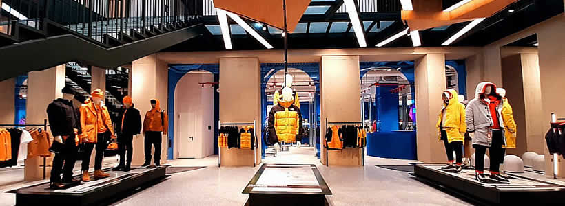 Aperto a Milano, in via Orefici 11, il primo multibrand store del gruppo VF.﻿