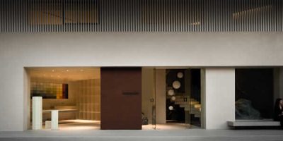 Lico Design rivoluziona il rapporto fra spazio e prodotto nel Novacolor showroom di Huizhou in Cina.
