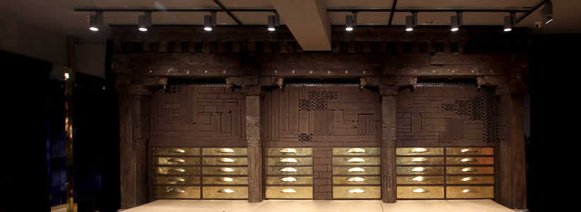 RMDK designed the bridal area of Heritage boutique based in New Delhi