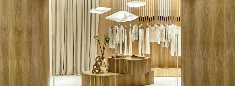 Gli architetti dello Studio Carolina Maluhy + Partners hanno realizzato la nuova boutique per A.Niemeyer