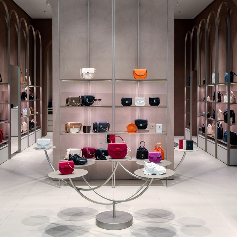 Furla apre un nuovo flagship store  all'interno del Dubai Mall