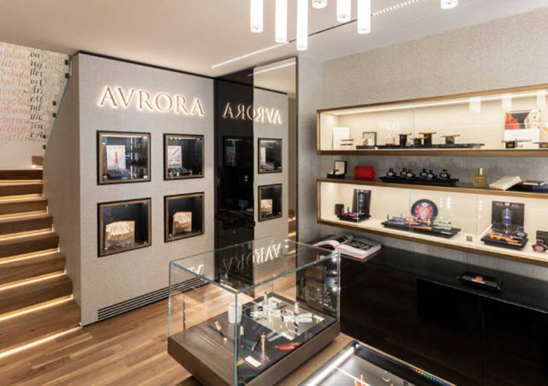 AURORA penne inaugura una nuova boutique a Milano 