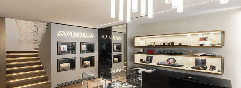 AURORA penne inaugura una nuova boutique a Milano