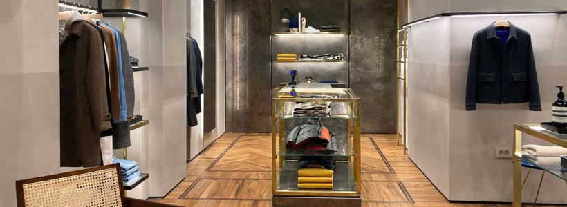 Uno spazio esclusivo progettato minuziosamente dallo studio milanese Storagemilano nel meraviglioso cuore pulsante di Brera.