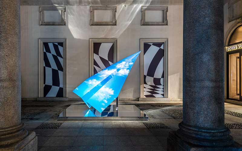 Louis Vuitton: nelle vetrine di Milano un omaggio Virgil Abloh