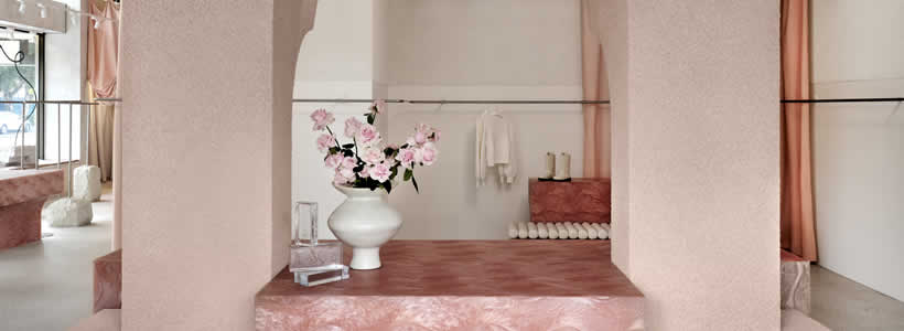 Lo studio di architettura Esoteriko ha progettato il nuovo concept store per la boutique di moda Coco & Lola, ubicata a Manly, un sobborgo sulla spiaggia di Sydney.