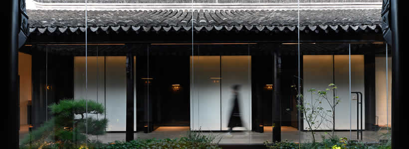 Designed by S5 Design Yechun Teahouse is a famous natural garden-style teahouse in Yangzhou.