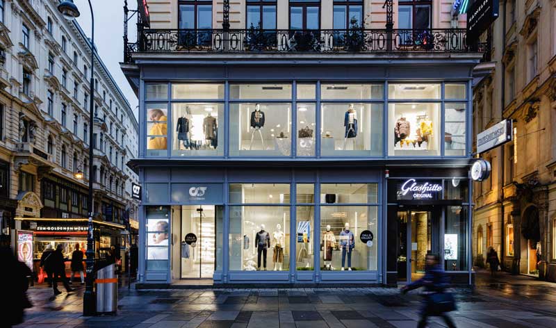 The AlphaTauri stores in Vienna and Graz invite to an exclusive shopping experience
