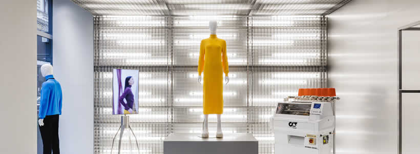 I negozi AlphaTauri di Vienna e Graz si presentano un concept innovativo e ultramoderno progettato dallo Studio Riebenbauer.